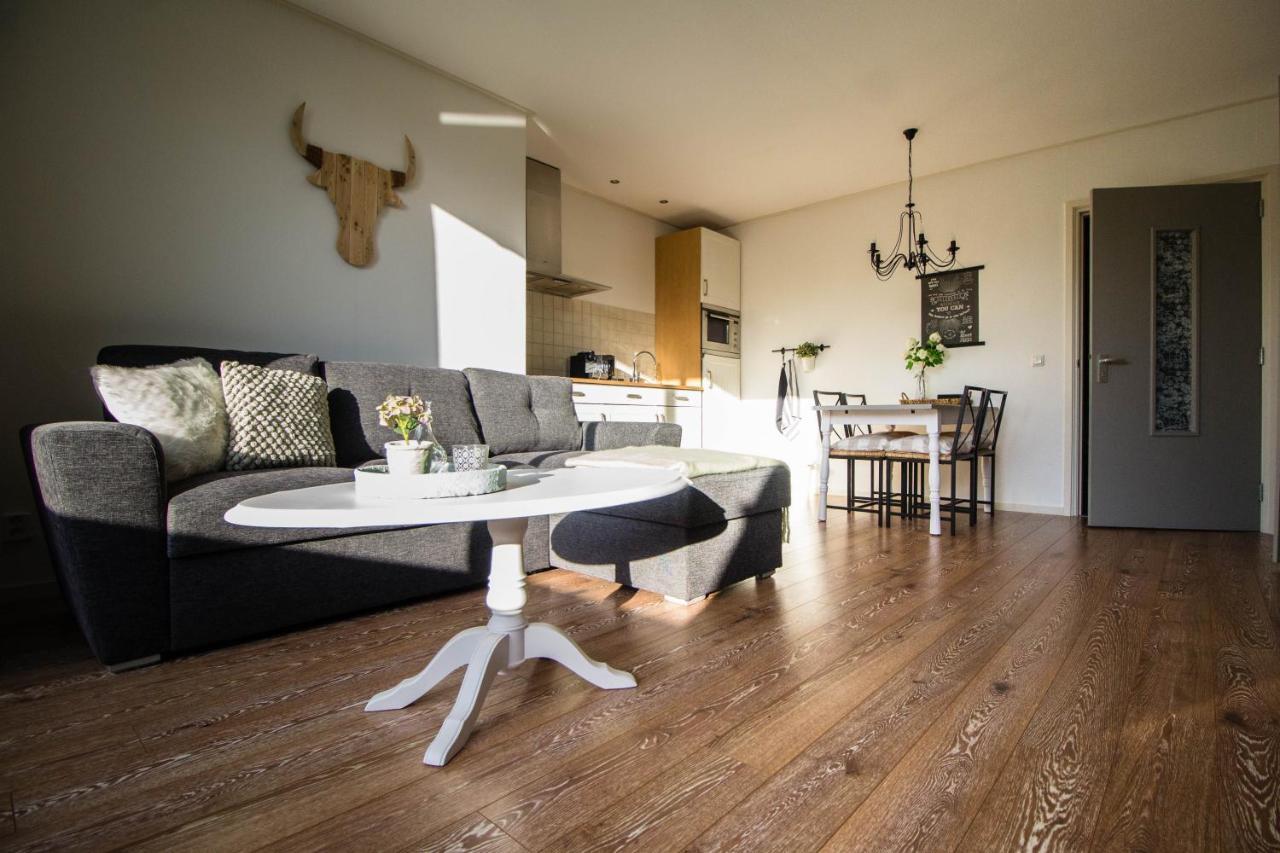 T'Hus Bed & Breakfast Katlijk Экстерьер фото