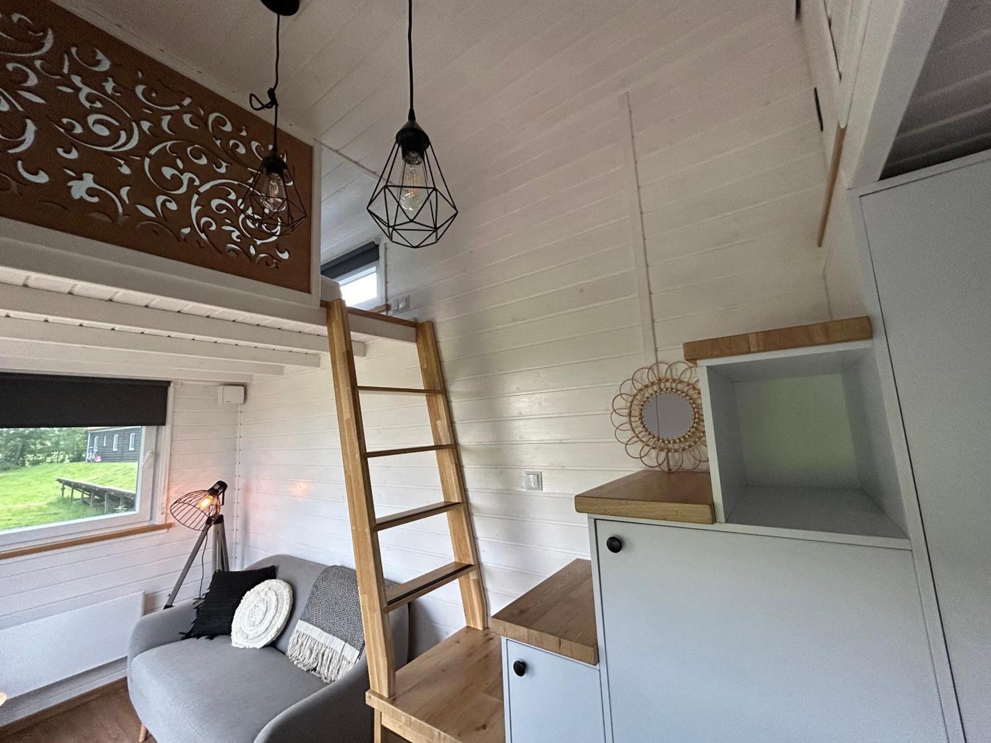 T'Hus Bed & Breakfast Katlijk Экстерьер фото